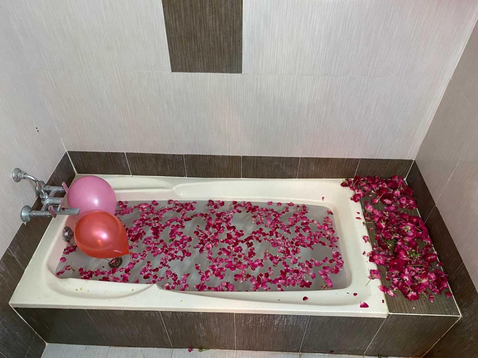 Hotel O Bridge Ahmedabad Exterior foto